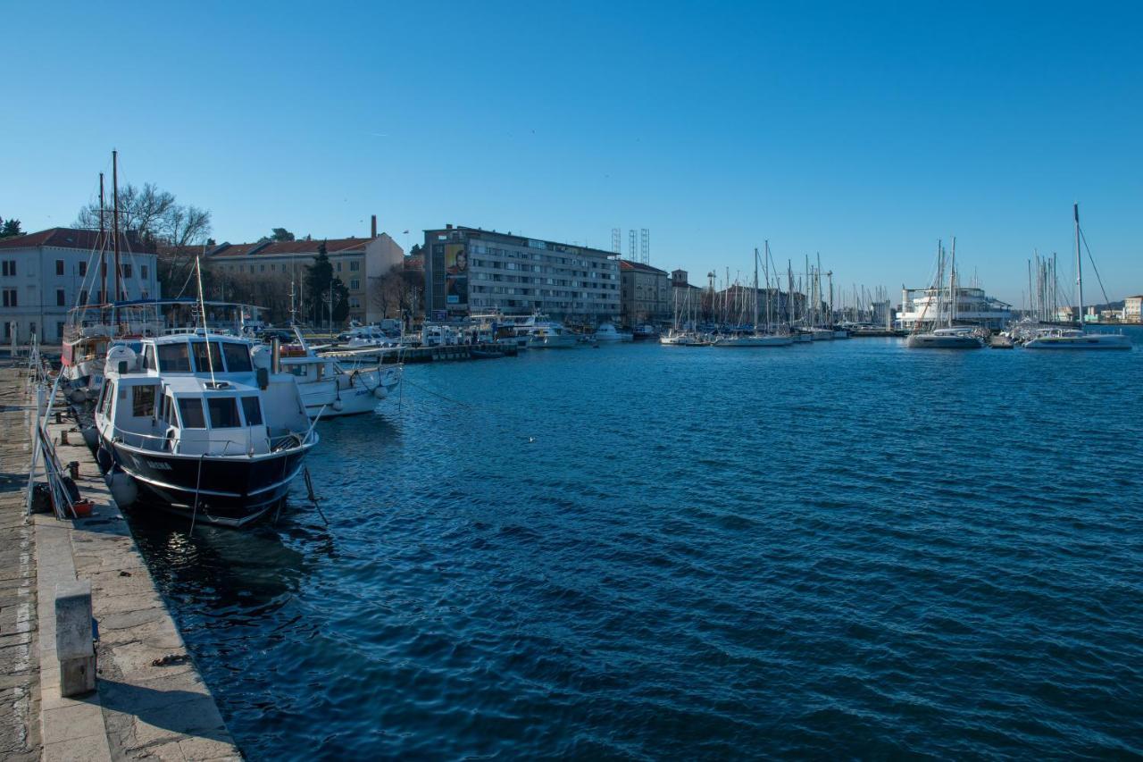 Apartman Point Pula Exteriör bild