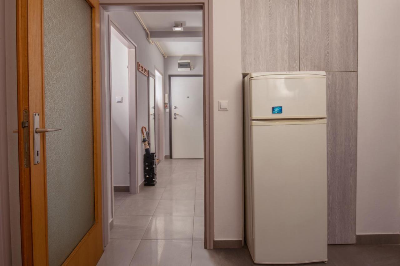 Apartman Point Pula Exteriör bild