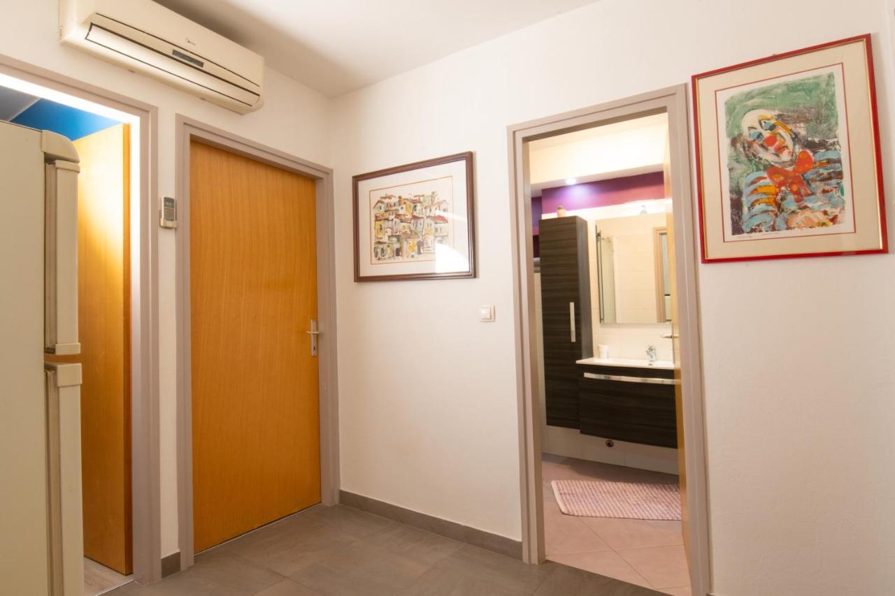 Apartman Point Pula Exteriör bild